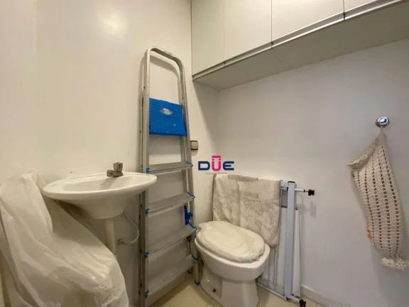 Imagem Amplo apartamento no Embaré com 2 dormitórios, suíte, dependência completa e 1 vaga demarcada