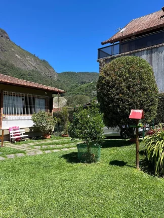 Imagem Vendo esta luxuosa casa no bairro Conego . Nova Friburgo.