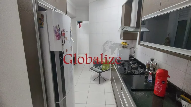 Imagem Apartamento de 2 dormitórios com suíte garagem demarcada varanda Gourmet no Gonzaga ! PORTEIRA FECHADA !