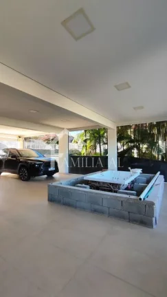 Imagem Sobrado no Iririu com 350m²