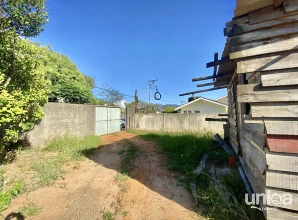 Terreno á venda no Residencial Santa Lucia