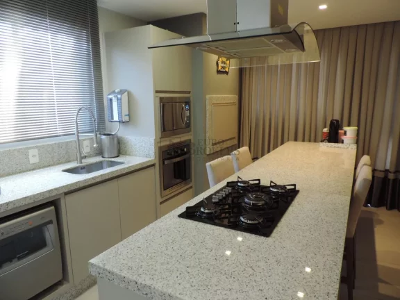 Imagem Apartamento com 3 dormitórios à venda no Centro de Balneário Camboriú/SC