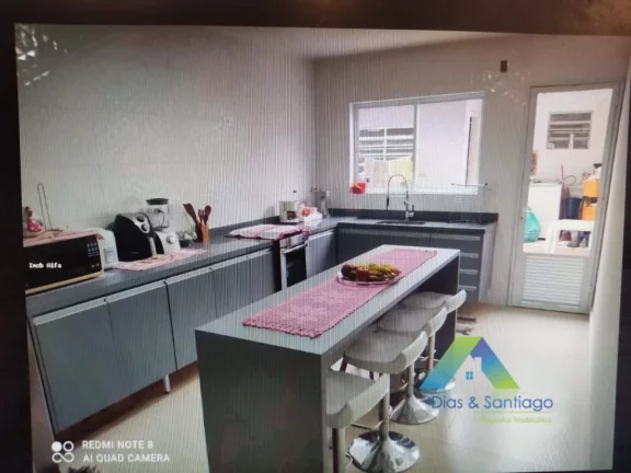 Imagem Sobrado à venda com 3 dormitórios e 2 vagas na Vila das Mercês/SP!