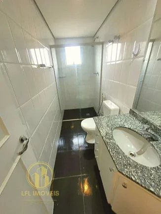 Imagem Espaçoso Apartamento de 3 Dormitórios e 3 vagas, na Vila Suzana