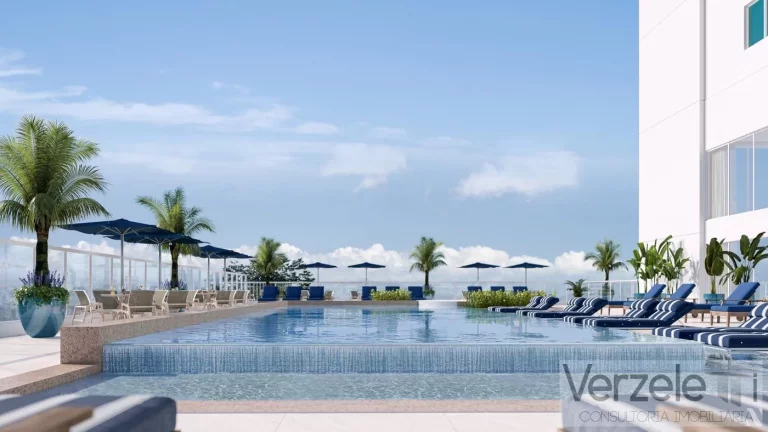 Imagem Apartamento 4 ou + dormitórios para Venda em Balneário Camboriú / SC no bairro Centro