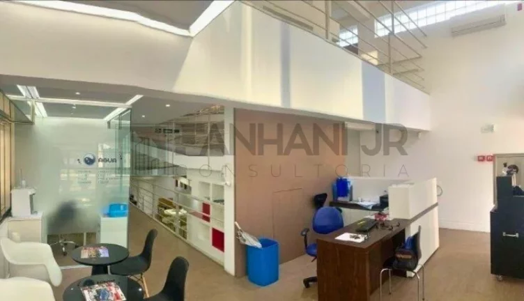 Imagem Casa Comercial de Alto Padrão na Vila Nova Conceição 8 Salas, 8 Banheiros, 15 Vagas São Paulo-SP 1.250 m² de Área