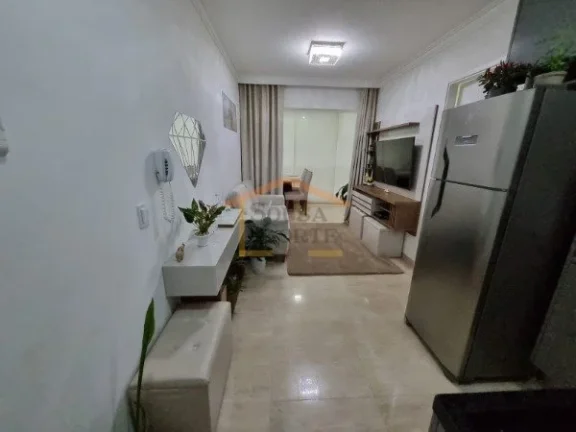 Imagem Um lindo apartamento em porcelanato, todo mobiliado, 1 dormitório, sala, sacada com vidros e persia...