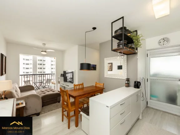 Apartamento à venda, 48 m2, 2 dormitórios, 1 vaga, varanda, Vila Anastácio, Edifício com Lazer