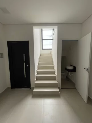Imagem Casa à venda com 3 quartos, sendo 1 suíte, em Vila Petrópolis, Atibaia - SP