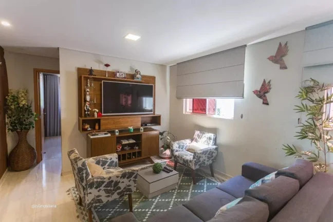 Imagem Localizado no bairro Fernão Dias, este apartamento oferece uma excelente oportunidade para quem bus...
