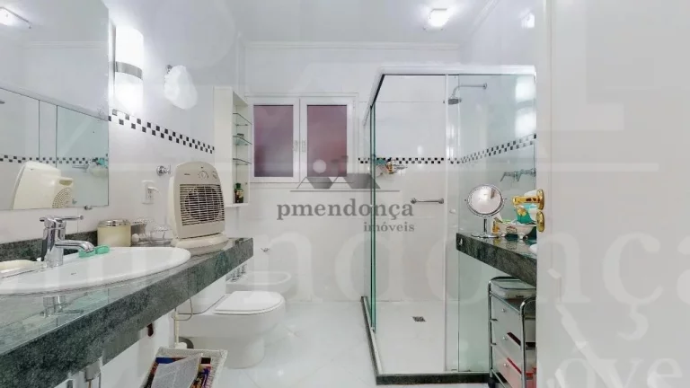 Imagem Apartamento em Higienópolis com 4 quartos (2 suites), e 1 vaga, 285m²