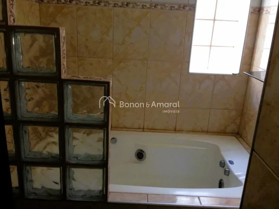 Imagem Casa a venda 3 quartos 1 suíte 

Casa constituída em 3 quartos sendo 1 suíte com hidromassagem, a...