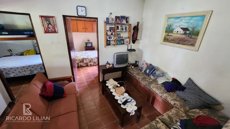 Imagem Oásis de Encanto em Atibaia: Chácara com Casa Aconchegante e Potencial Incrível!