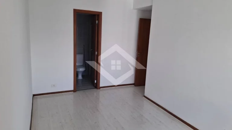 Imagem Apartamento Impecável no Condomínio Bretanha - Rio2 | 81m² | Andar Alto |