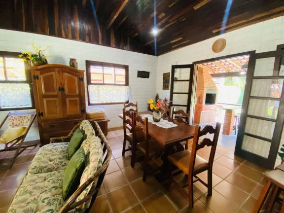 Imagem Imóvel imperdível: Casa à venda na Riviera de São Lourenço Módulo 20 com 3 quartos, 1 suíte, 3 salas, 4 vagas de garagem e mais!