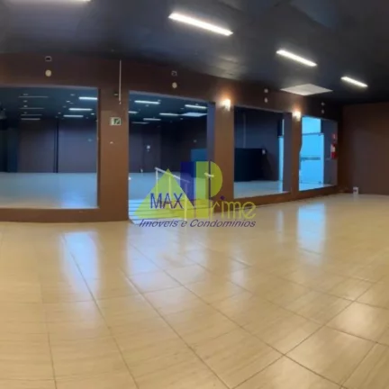 Imagem Galpão Comercial para Locação na Vila Marieta, São Paulo-SP: Espaço Amplo e Funcional para seu Negócio!