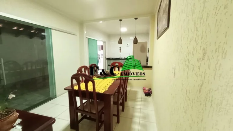 Imagem Casa para Venda em Araras, Vila Europa, 3 dormitórios, 2 banheiros, 3 vagas
