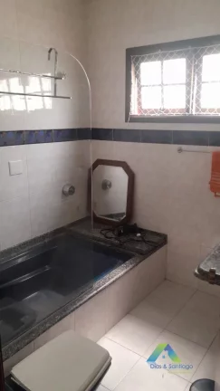 Imagem Casa para venda com 2 dormitórios, 1 suíte e 2 banheiros na Vila das Mercês!!