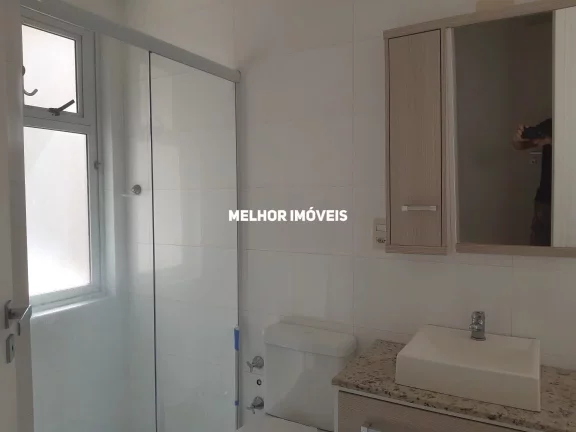 Imagem Locação anual, vista mar com 03 suítes e 2 vagas de garagem localizado no bairro Pioneiros em Balneário Camboriú.