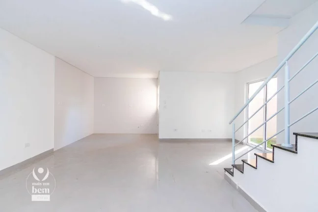 Imagem Sobrado em Condomínio Fechado à venda no Xaxim, com 3 quartos, suíte, terraço com churrasqueira e 1 vaga