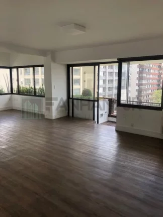 Imagem Apartamento para locação de alto padrão no Jardim Europa, São Paulo-SP: 4 quartos, 3 suítes, 3 salas, 5 banheiros, 3 vagas, 250m².