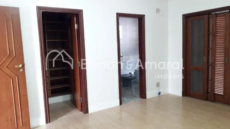 Imagem Belíssima casa à venda Jardim Paiquerê - Valinhos.
Bem espaçosa, com sala para 2 ambientes e pé...
