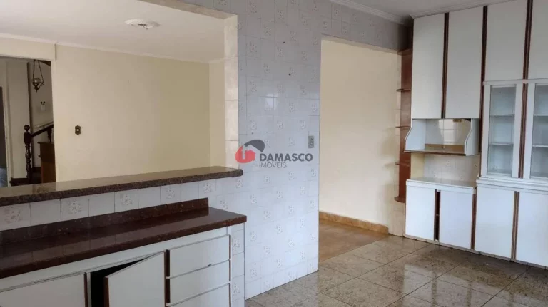 Imagem Sobrado à venda 3 Quartos, 1 Suite, 2 Vagas, 672M², Santa Maria, Santo André - SP