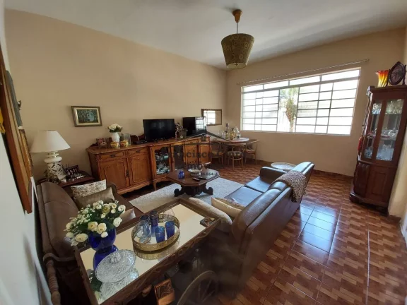 Imagem Casa à venda no bairro Vila Paraíba - Guaratinguetá/SP