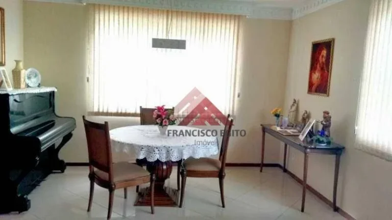 Imagem Casa com 6 dormitórios à venda, 260 m² por R$ 1.160.000 - Pe Pequeno - Niterói/RJ
