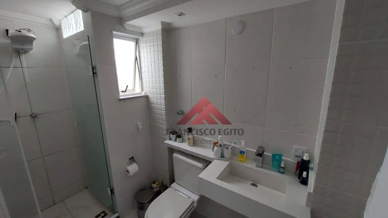 Imagem Apartamento com 2 dormitórios à venda, 67 m² por R$ 250.000,00 - Mutuá - São Gonçalo/RJ