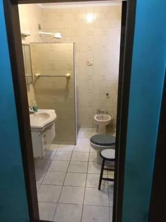Imagem Casa Antiga com Terreno de 300 m² área 277 m² Construída Ótima Construtor