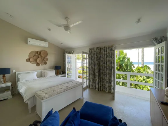 Imagem Casa única na Riviera de São Lourenço: Módulo 5: 6 quartos, 6 suítes. Pé na areia frontal, vista para o mar e amplo espaço gourmet.