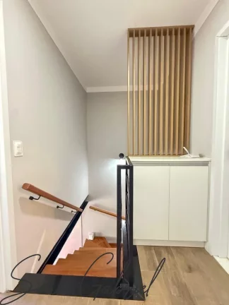 Imagem Casa em Condomínio à Venda em Valinhos-SP - 3 Quartos, 1 Suíte, 2 Salas, 2 Banheiros, 2 Vagas, 97m² no Jardim Santa Helena!