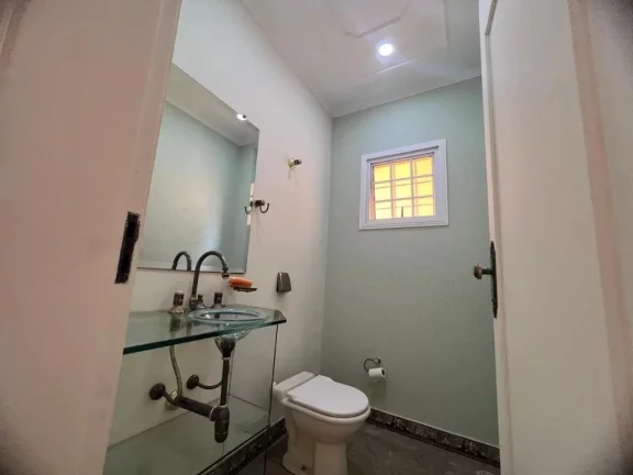 Imagem Sobrado com 3 dormitórios à venda, 170 m² por R$ 750.000,00 - Centro - Ferraz de Vasconcelos/SP