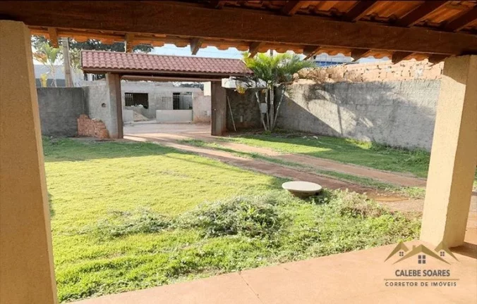 Imagem Chácara com 2 dormitórios à venda, 700 m² por R$ 450.000,00 - Zona Rural - Tatuí/SP