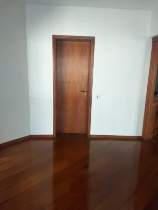 Imagem Apartamento 200 M², 4Q, 3 Suítes, 2 Salas, 5 Banheiros, 3 Vagas, Lareira, Suíte Master com Hidromassagem, Varanda Gourmet, Piscina, Academia, Quadra.