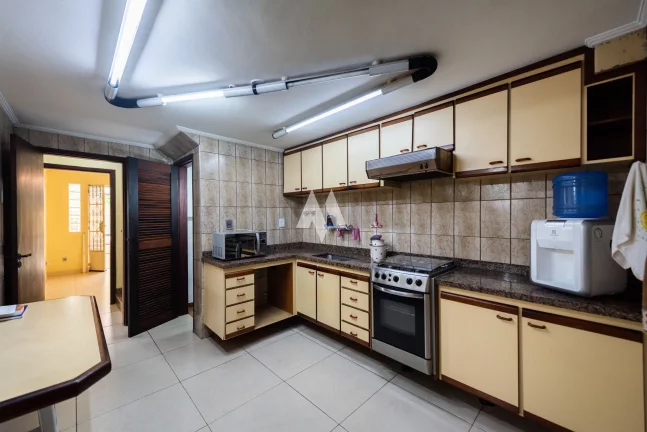 Imagem Casa Padrão para venda comercial no bairro do Macuco em Santos