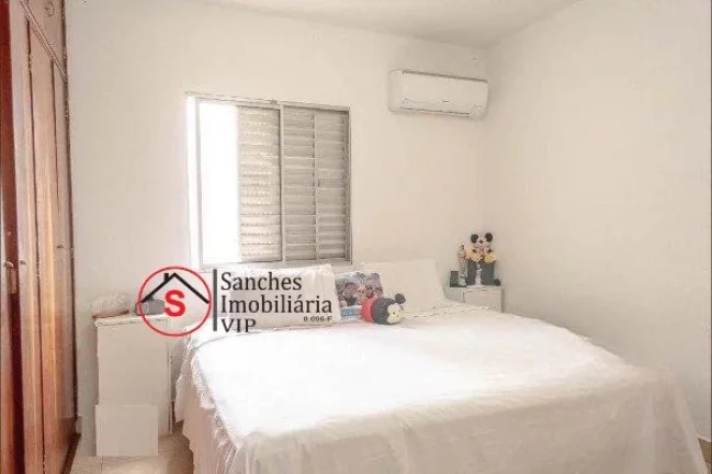 Imagem Sobrado lindo Vila Bertioga, parte interna toda reformada, casa aconchegante com 3 quartos sendo 1 suite, todos com ar condicionado, sala ampla, cozi