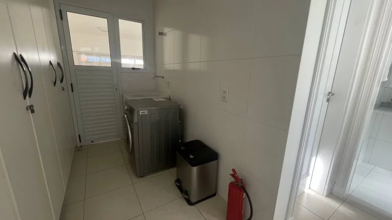 Imagem Casa com 4 Suítes para Temporada em Jurerê Internacional