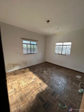 Imagem Casa à Venda no Jardim Paulistano em Patos de Minas – 2 Quartos, Garagem Coberta e Terreno Amplo