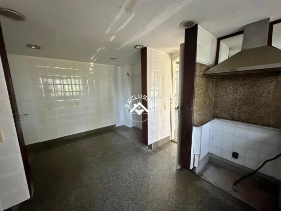 Imagem Casa para Venda em Salvador, Caminho Das árvores, 6 dormitórios, 6 suítes, 10 banheiros, 4 vagas