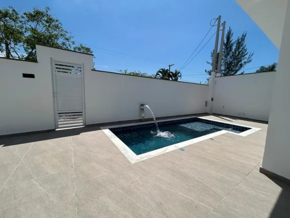 Imagem Casa para Venda em Itanhaém, Bopiranga, 2 dormitórios, 1 suíte, 1 banheiro, 4 vagas