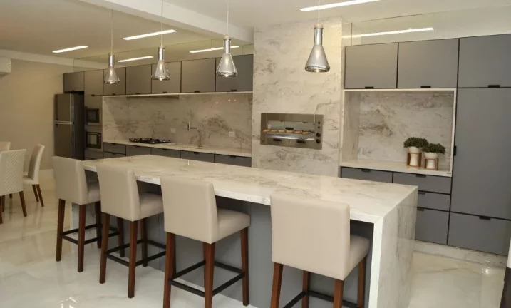 3 DORMITÓRIOS SENDO 1 SUÍTE COM 2 VAGAS DE GARAGENS - CAMPINAS - SJ/SC