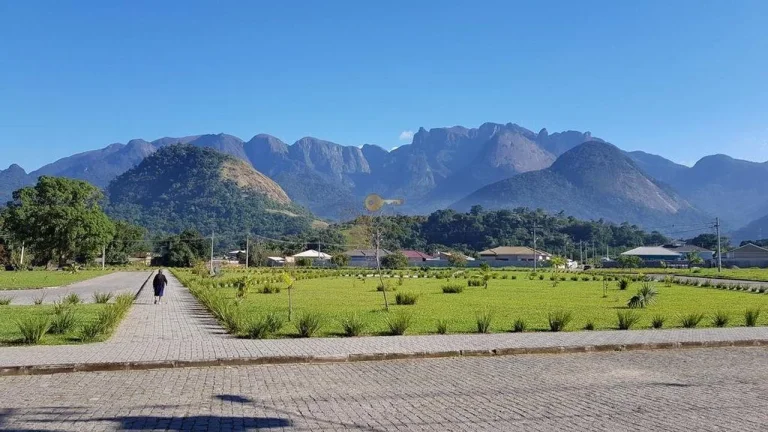 Imagem Terreno para Venda em Guapimirim / RJ no bairro Cotia