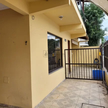 Imagem Casa com 3 dormitórios à venda nas Nações em Balneário Camboriú/SC