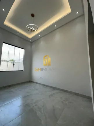 Imagem A casa possui 

- Sala pé direito alto 
- Garagem na laje
- Cozinha com ampla bancada
- Área de se...