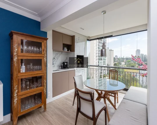 Imagem ALTO BOA VISTA APARTAMENTO REFORMADO 171,00 M ÁREA ÚTIL 4 DORMITÓRIOS 3 DELES SUÍTE HALL ELEVADOR PRIVATIVOS SALA 2 AMBIENTES VARANDA GOURMET 3 VAGAS