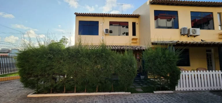 Imagem Casa na Praia de Havanas - 3 Quartos, 148m², Área de Lazer - Confira!