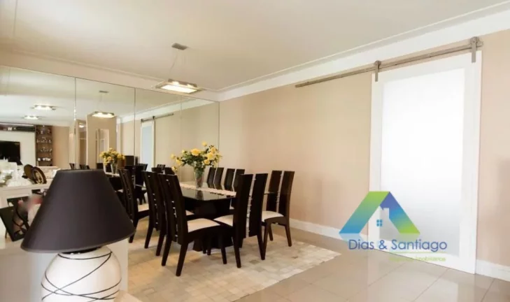 Imagem CERQUEIRA CESAR Apartamento 238M², 4 dormitórios, 2 vagas, a 3 minutos da estação do metro Consolação ótima localização e valor !!!