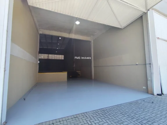Imagem Galpão com 881m2 em Cajamar/SP